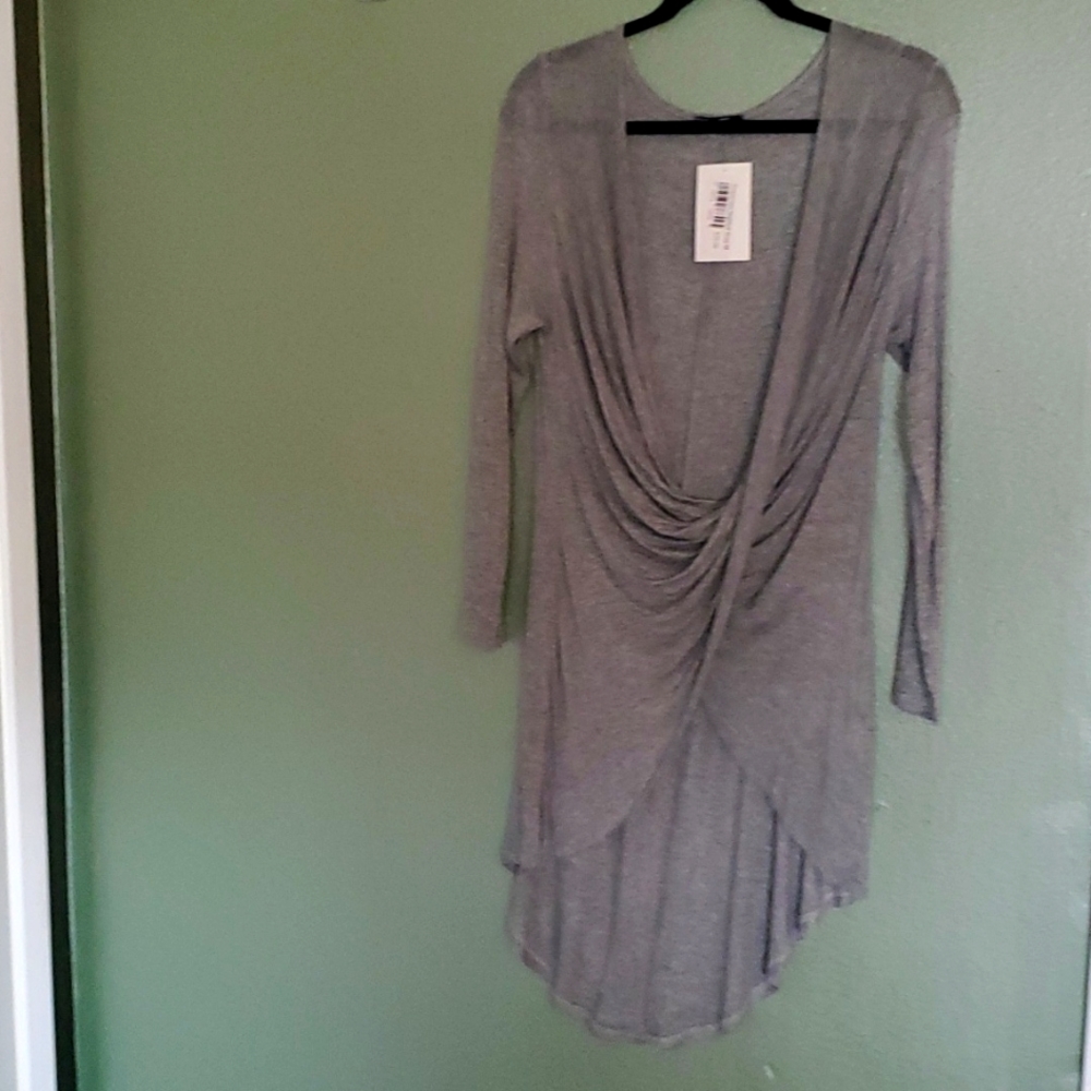 Crisscross high-low Gray top